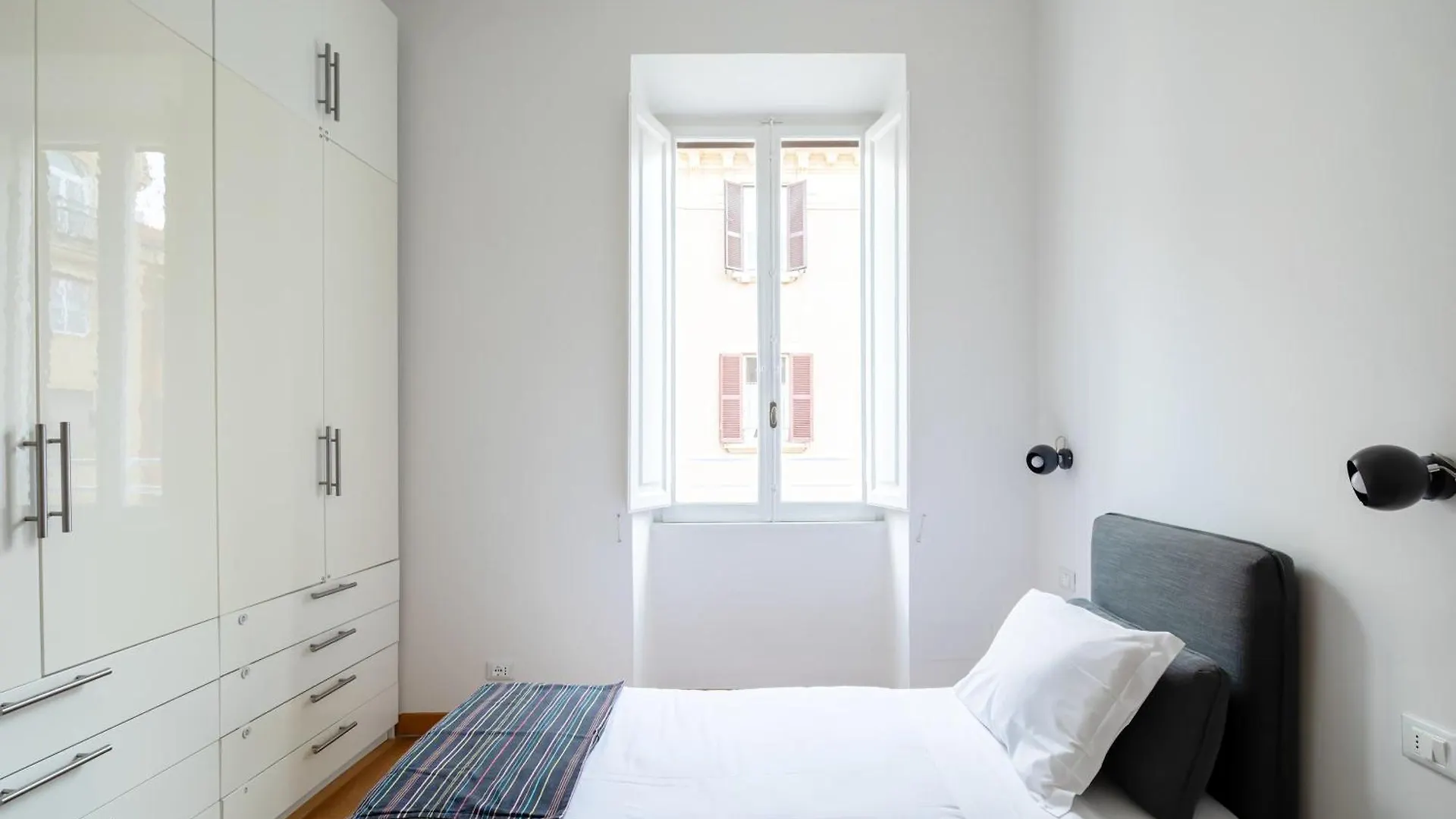 Via G. Ferrari Private Apartment Rome